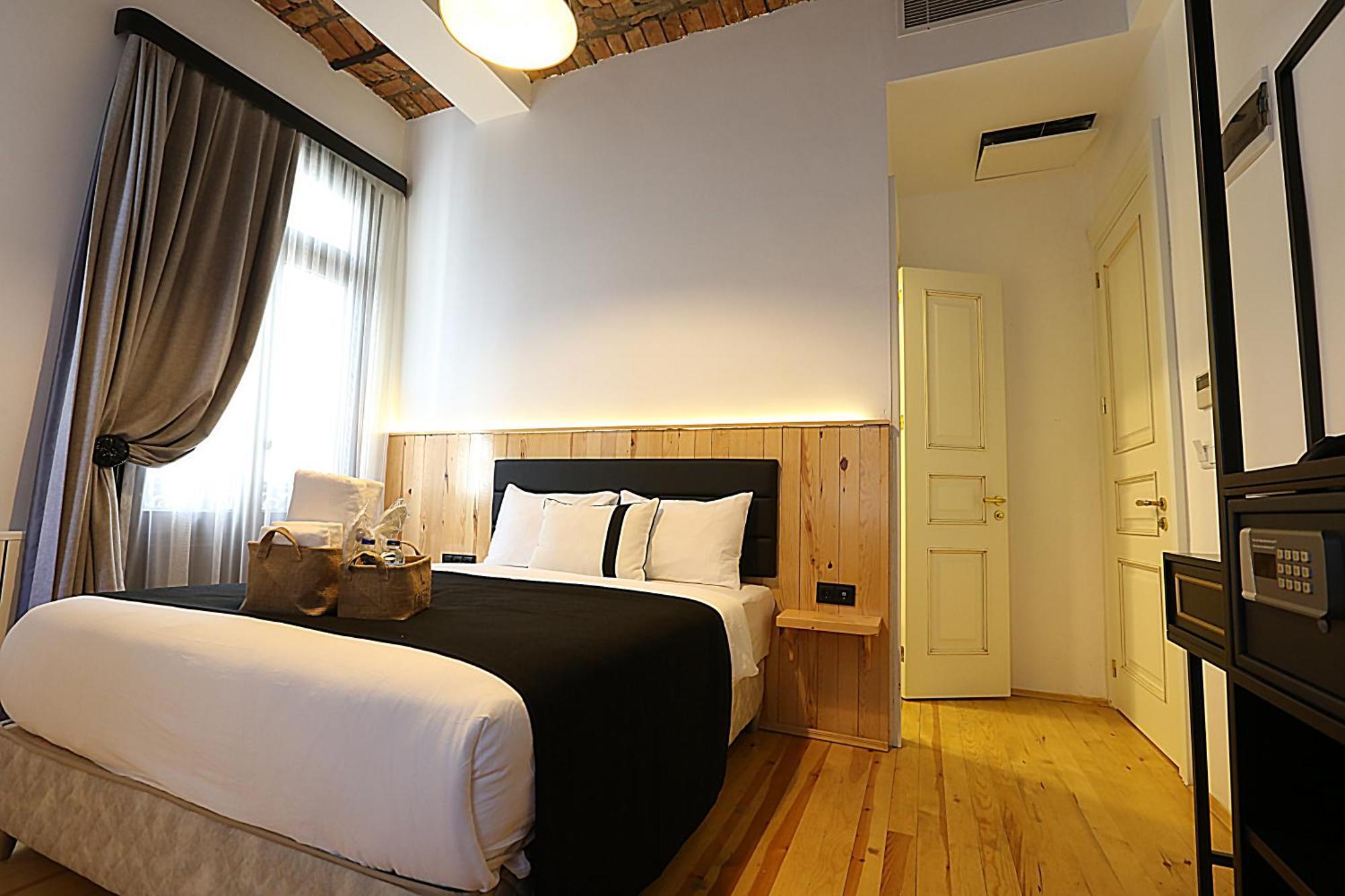Istanbul Taksim Istiklal Street Kamil Hotel - Historical Rum bild