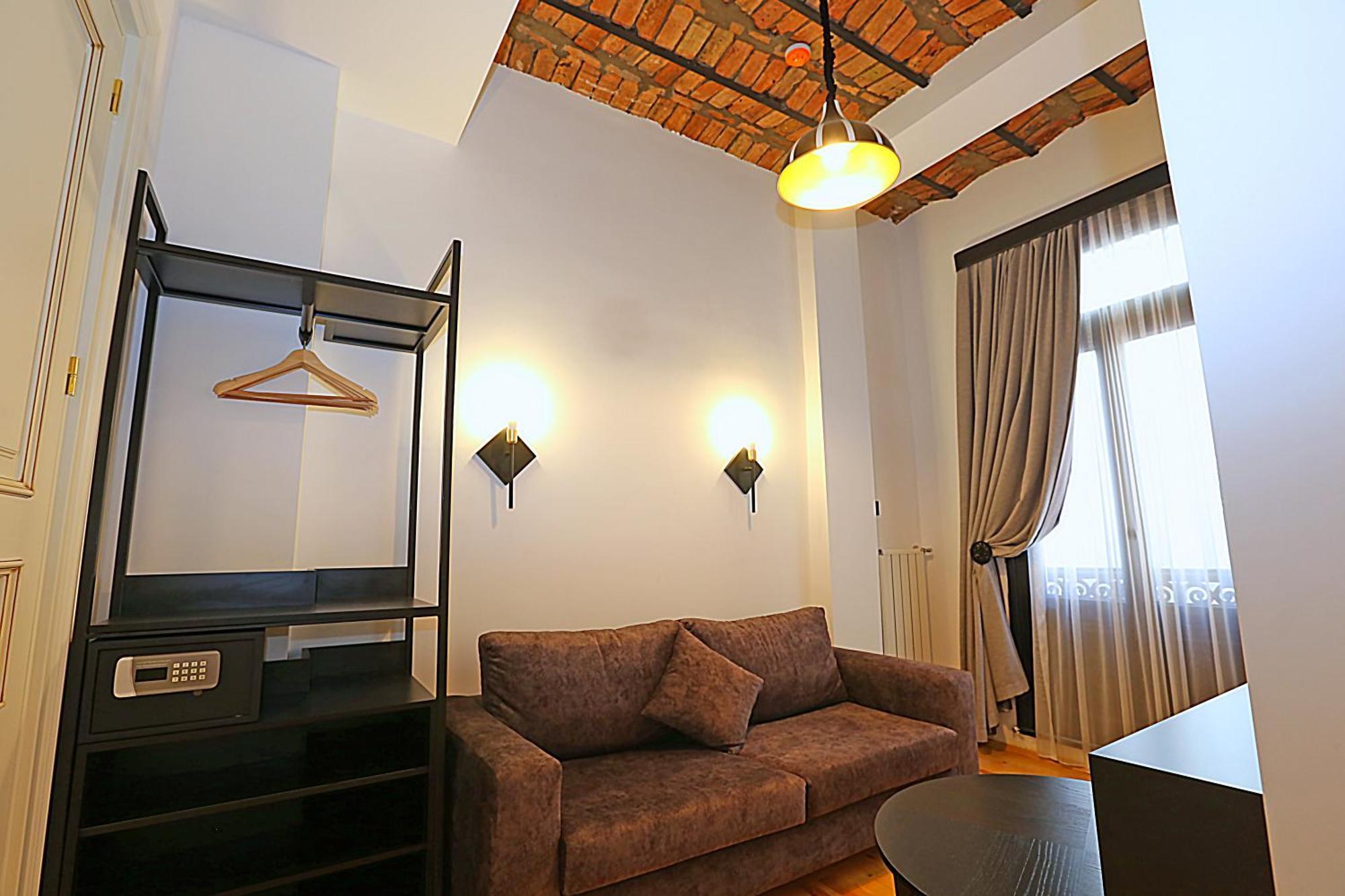 Istanbul Taksim Istiklal Street Kamil Hotel - Historical Rum bild
