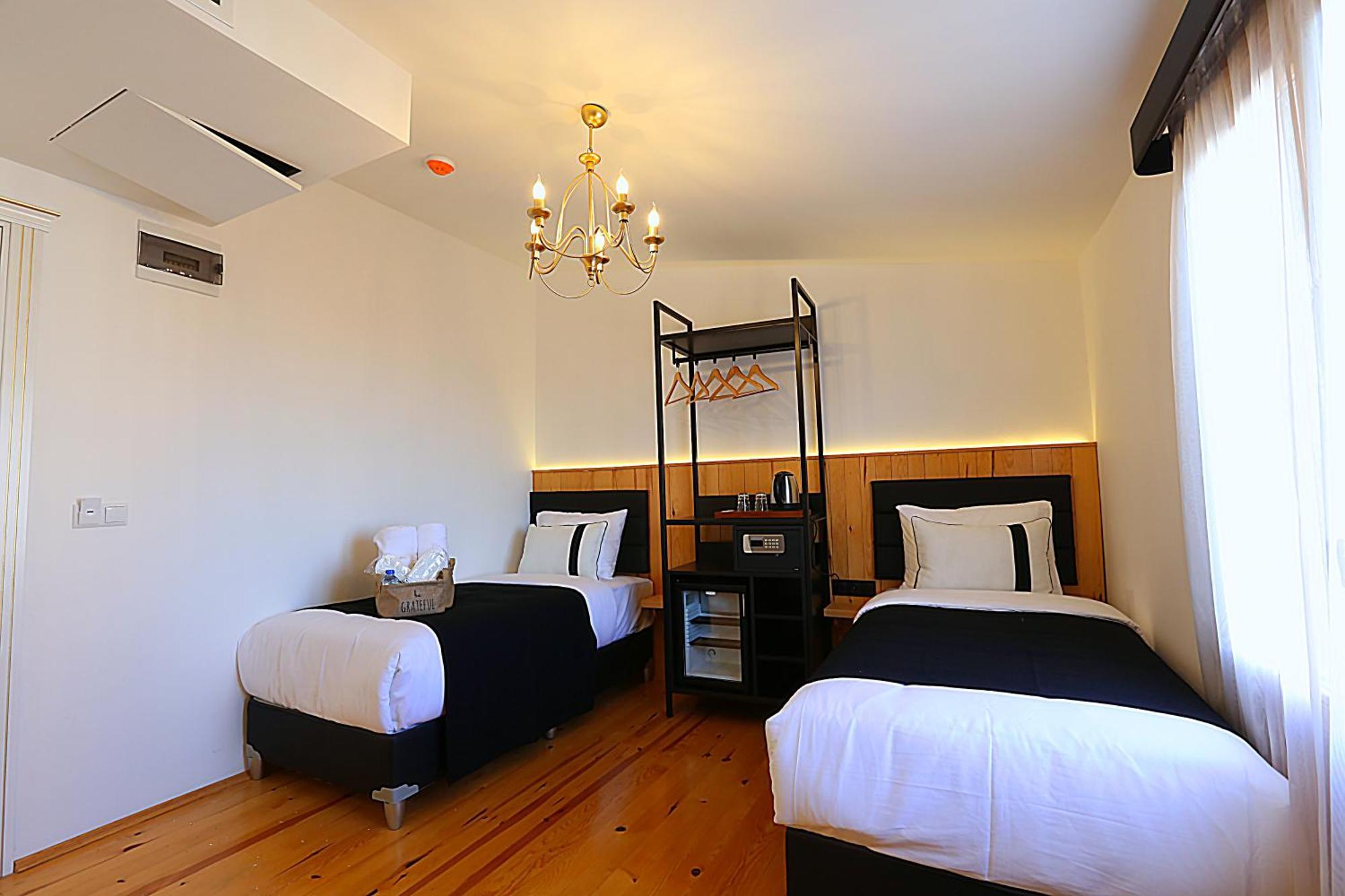 Istanbul Taksim Istiklal Street Kamil Hotel - Historical Rum bild