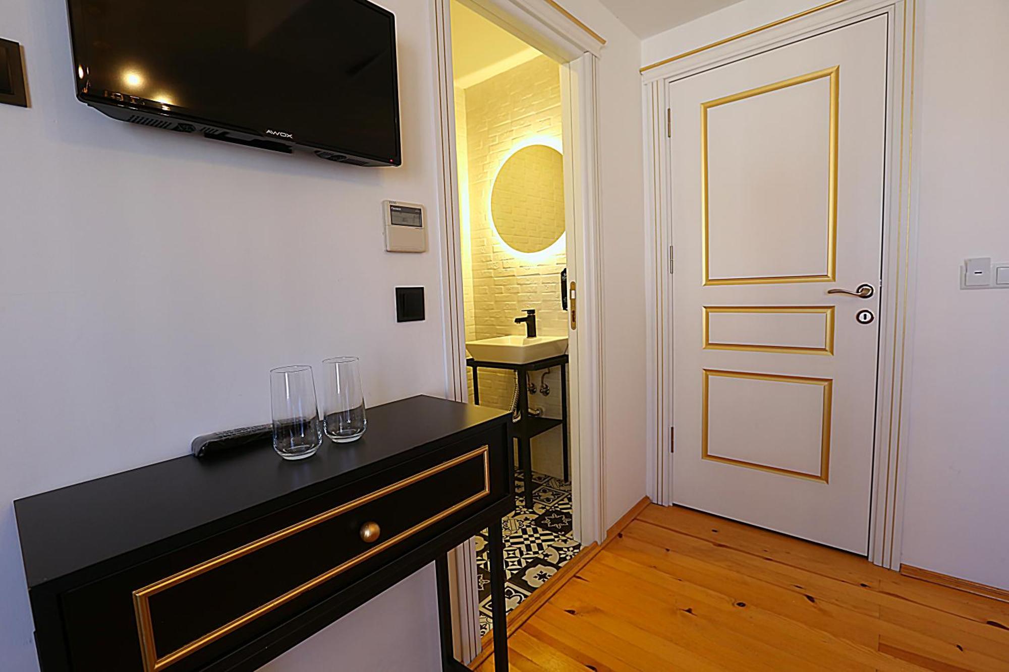 Istanbul Taksim Istiklal Street Kamil Hotel - Historical Rum bild