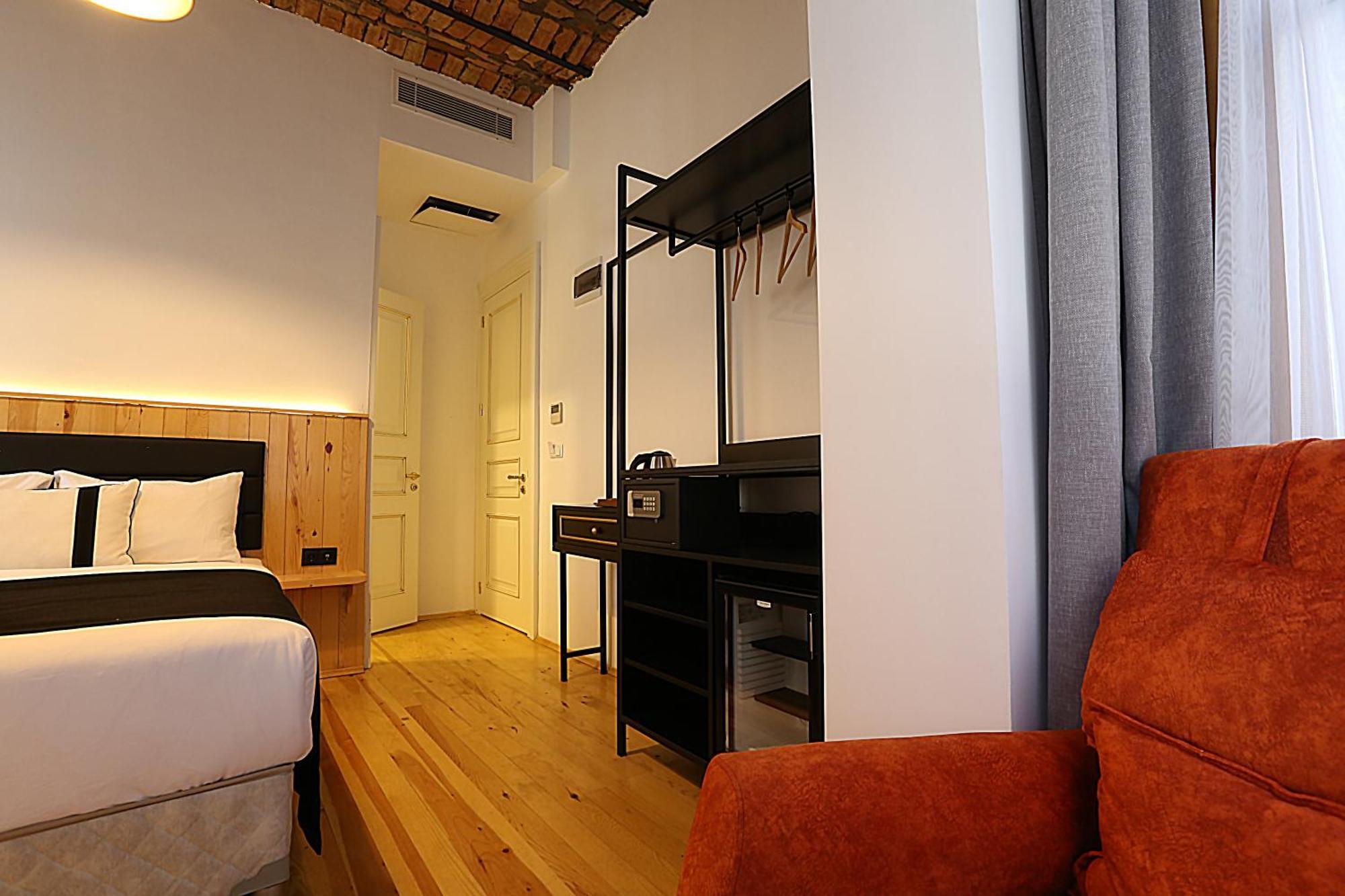Istanbul Taksim Istiklal Street Kamil Hotel - Historical Rum bild