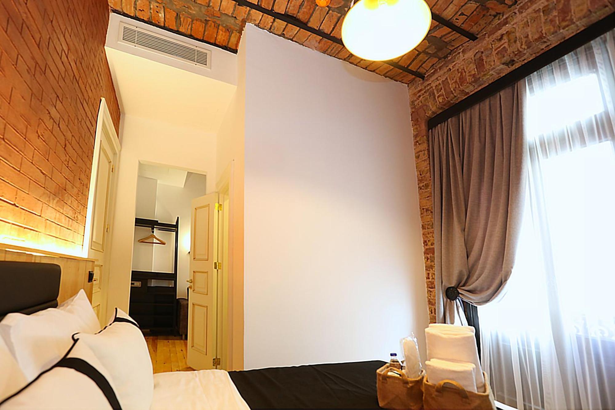 Istanbul Taksim Istiklal Street Kamil Hotel - Historical Rum bild